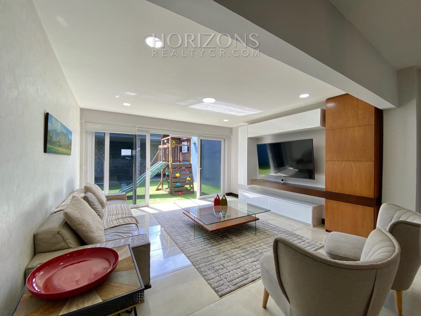 Se Alquila Casa en Condominio Río Palma Linea Blanca Guachipelin Escazu de 3 Habitaciones Acabados de Lujo Nja928