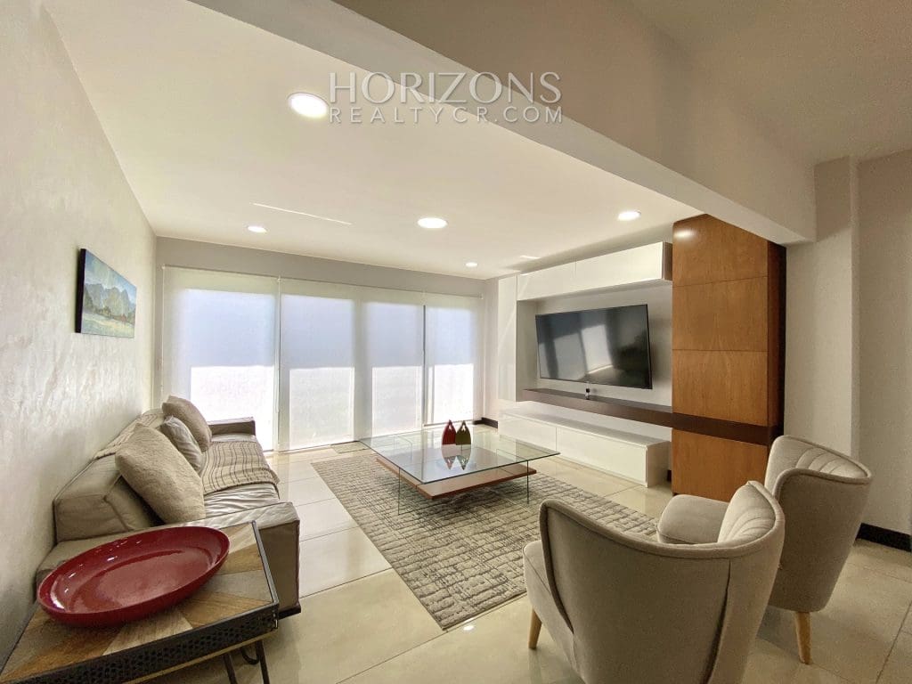 Se Alquila Casa en Condominio Río Palma Linea Blanca Guachipelin Escazu de 3 Habitaciones Acabados de Lujo Nja928