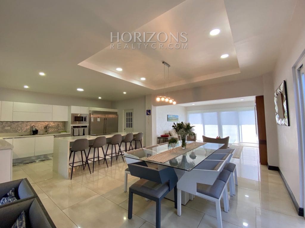 Se Alquila Casa en Condominio Río Palma Linea Blanca Guachipelin Escazu de 3 Habitaciones Acabados de Lujo Nja928