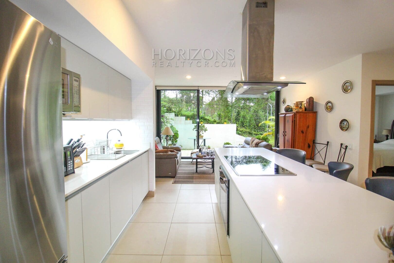 Se Vende Apartamento en San Rafael Montes de Oca 2 Habitaciones Terraza y Oficina NOJ608
