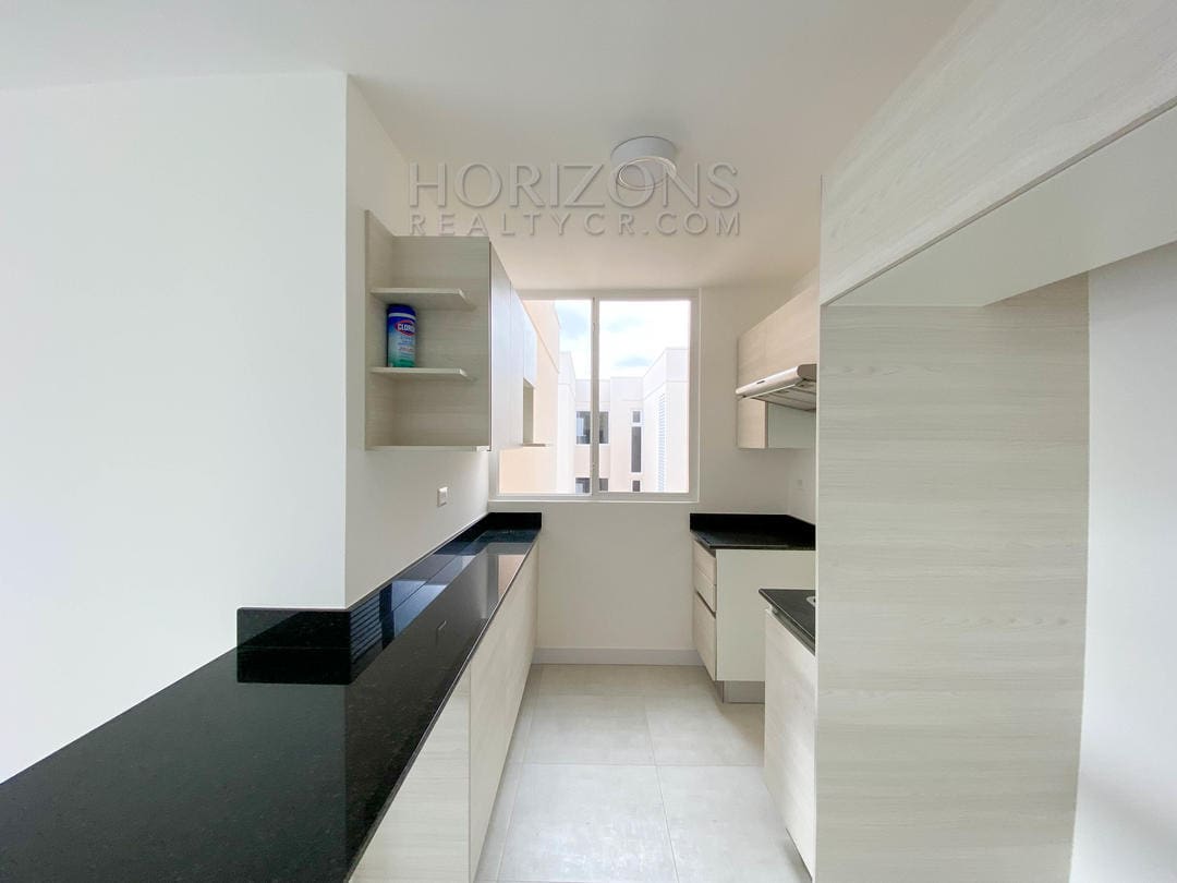 SE ALQUILA APARTAMENTO EN MONTE ALTO PISO 7 CURRIDABAT 3 HABITACIONES 2 PARQUEOS Y HERMOSAS VISTA nja933