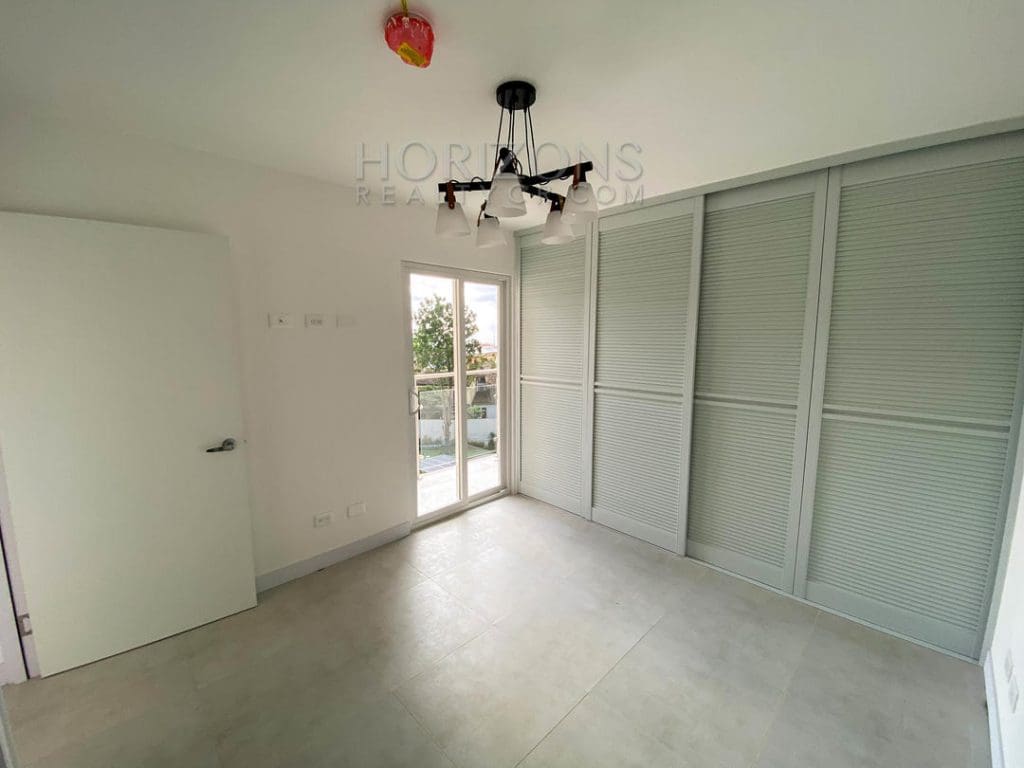 SE ALQUILA APARTAMENTO EN MONTE ALTO PISO 7 CURRIDABAT 3 HABITACIONES 2 PARQUEOS Y HERMOSAS VISTA nja933