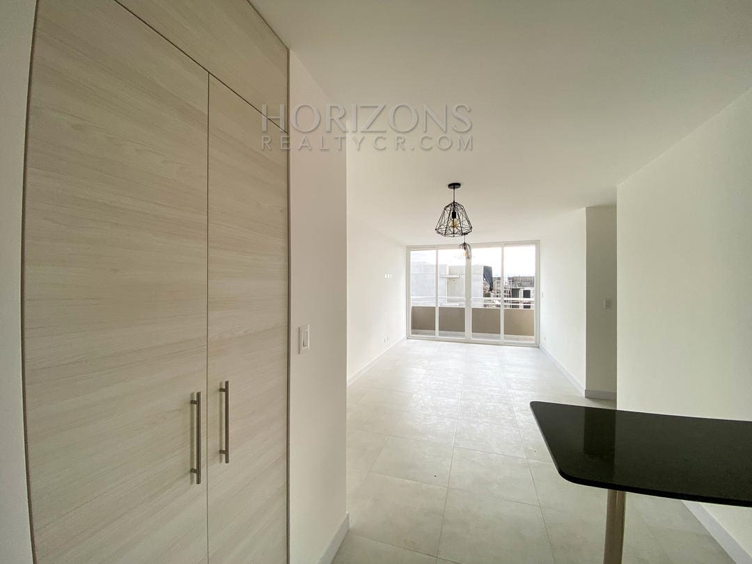 SE ALQUILA APARTAMENTO EN MONTE ALTO PISO 7 CURRIDABAT 3 HABITACIONES 2 PARQUEOS Y HERMOSAS VISTA nja933