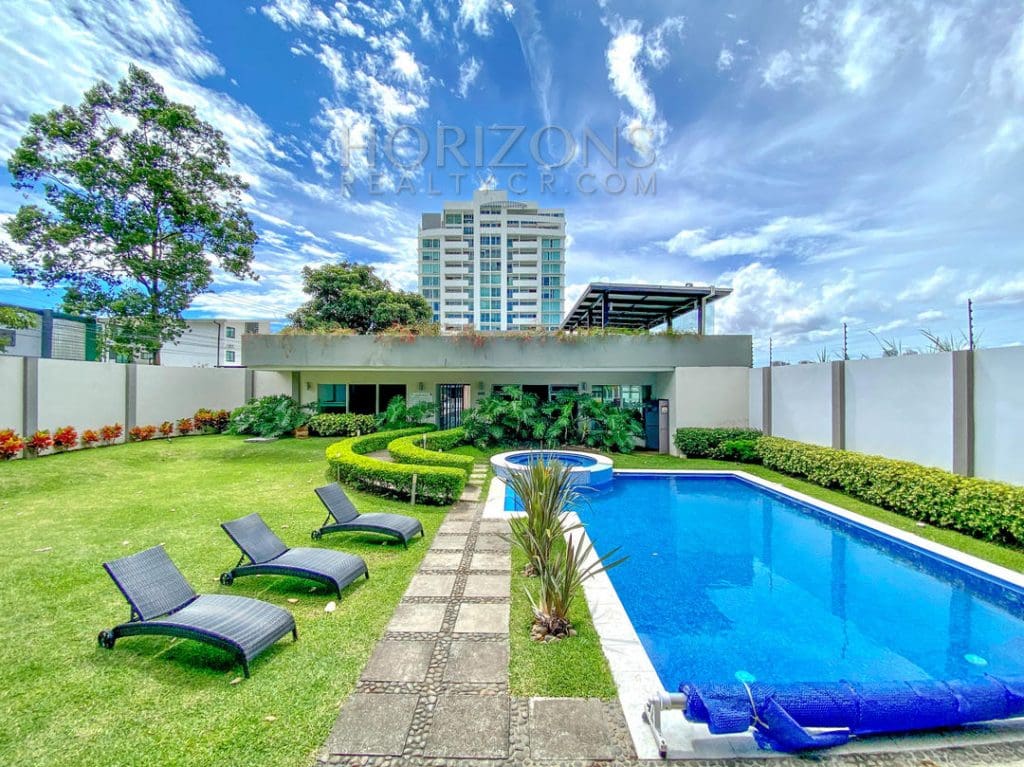 Se Vende Apartamento En La Uruca 2 Habitaciones 2 Parqueos Nja962