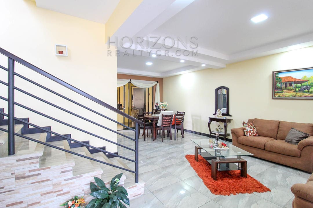 VENTA CASA CONCEPCION DE TRES RIOS 4 HABITACIONES / PATIO noj615