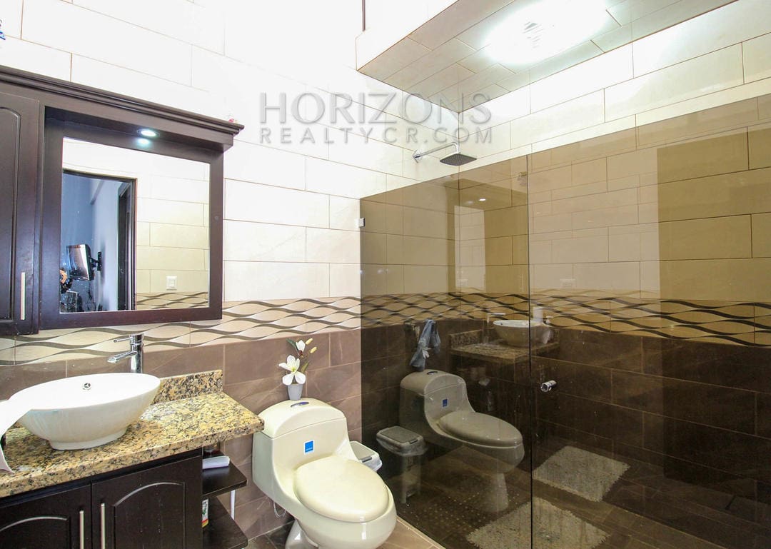 VENTA CASA CONCEPCION DE TRES RIOS 4 HABITACIONES / PATIO noj615