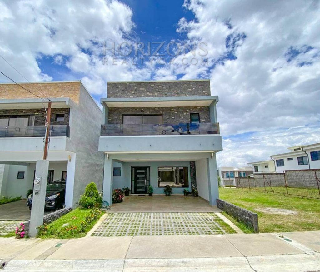 Venta Casa Concepcion De Tres Rios 4 Habitaciones / Patio Noj615