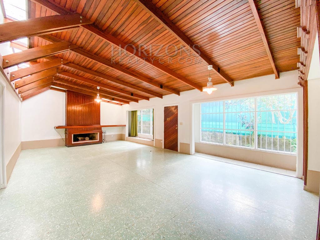 Se Alquila Casa de 1 Planta 3 Habitaciones mas Oficina Amplia Zona verde nja937