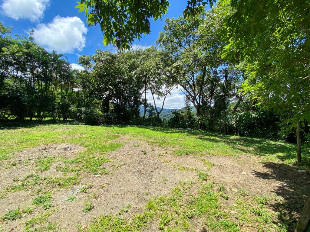 VENTA DE QUINTA EN CIUDAD COLON 3760m2 CON HERMOSA VISTA nja938