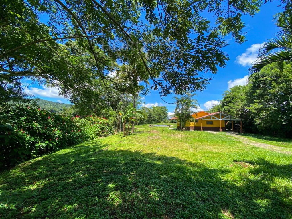 VENTA DE QUINTA EN CIUDAD COLON 3760m2 CON HERMOSA VISTA nja938
