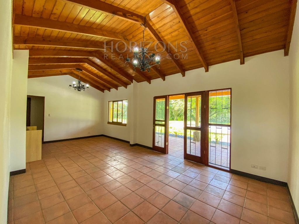 VENTA DE QUINTA EN CIUDAD COLON 3760m2 CON HERMOSA VISTA nja938