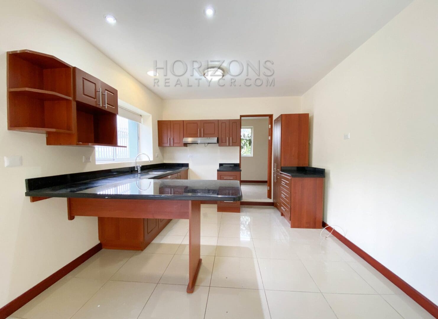SE ALQUILA APARTAMENTO 2 PARQUEOS 2 HABITACIONES 2 BAÑOS PATIO NJA940