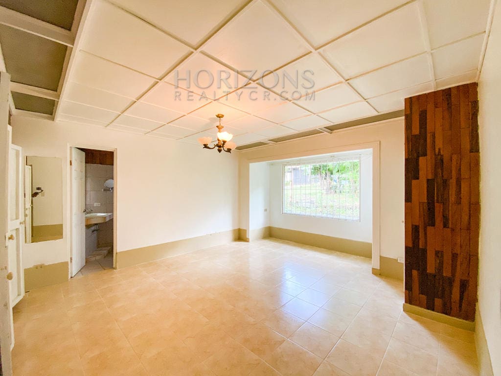 Se Alquila Casa de 1 Planta 3 Habitaciones mas Oficina Amplia Zona verde nja937