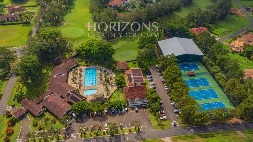 LOTE DE 2534m² EN RESIDENCIAL LOS REYES GUACIMA ALAJUELA NJA894