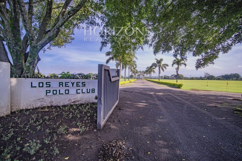 LOTE DE 2534m² EN RESIDENCIAL LOS REYES GUACIMA ALAJUELA NJA894