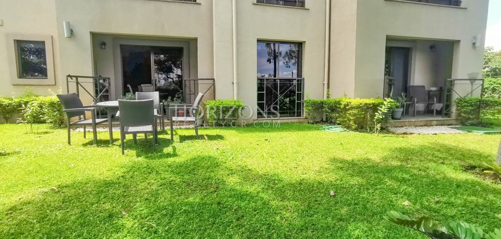 APARTAMENTO EN VENTA 3 HAB CON PATIO CONDOMINIO BRASIL SANTA ANA njv35