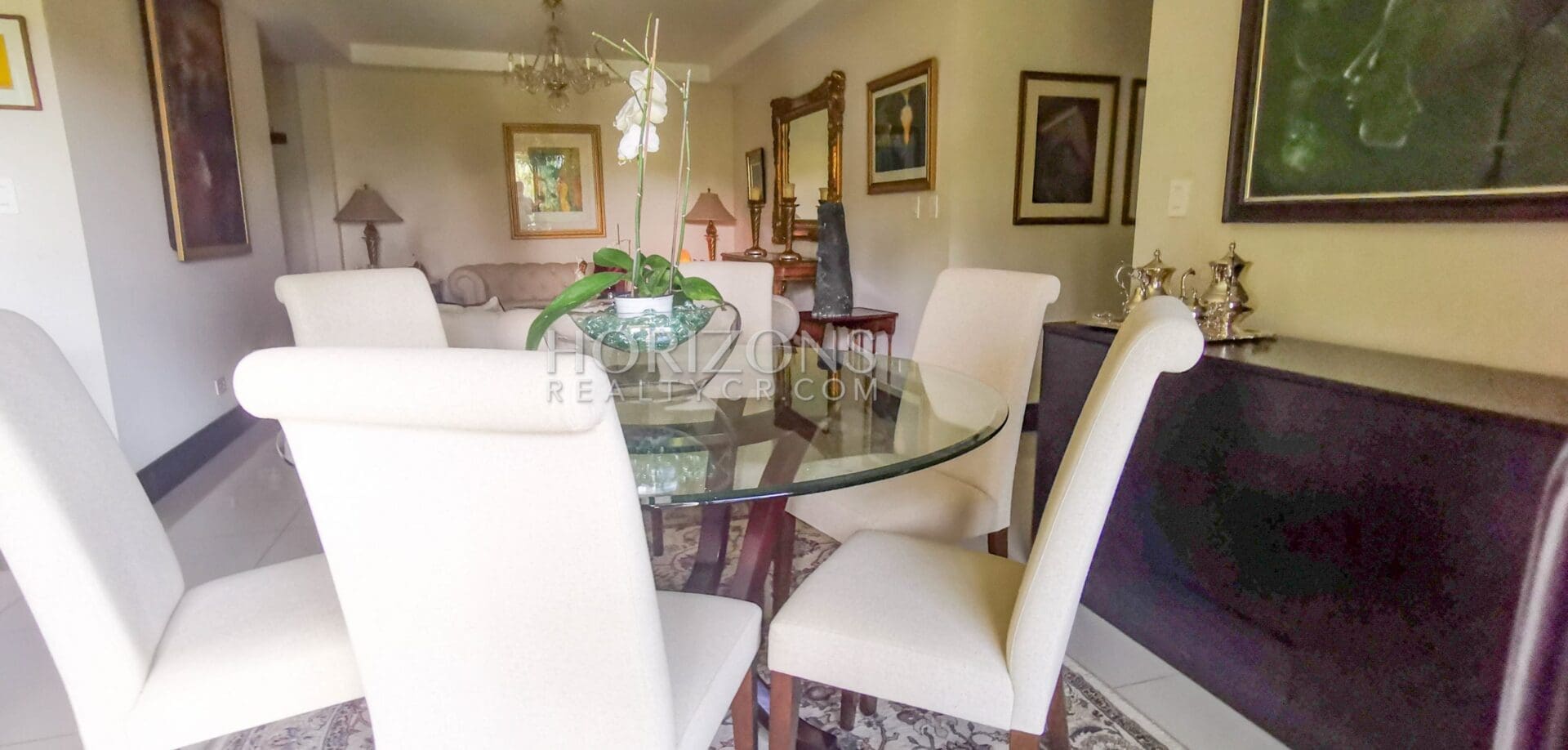APARTAMENTO EN VENTA 3 HAB CON PATIO CONDOMINIO BRASIL SANTA ANA njv35
