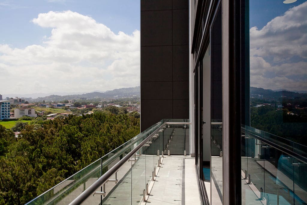 FURNISHED 3 BEDROOM PENTHOUSE IN  EXCLUSIVE CONDO IN GUACHIPELIN ESCAZU – NJA942