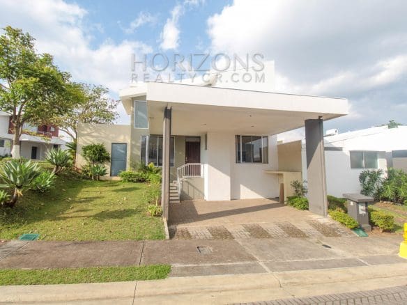 Venta De Casa Sabanilla Condominio 4 Habitaciones Noj547