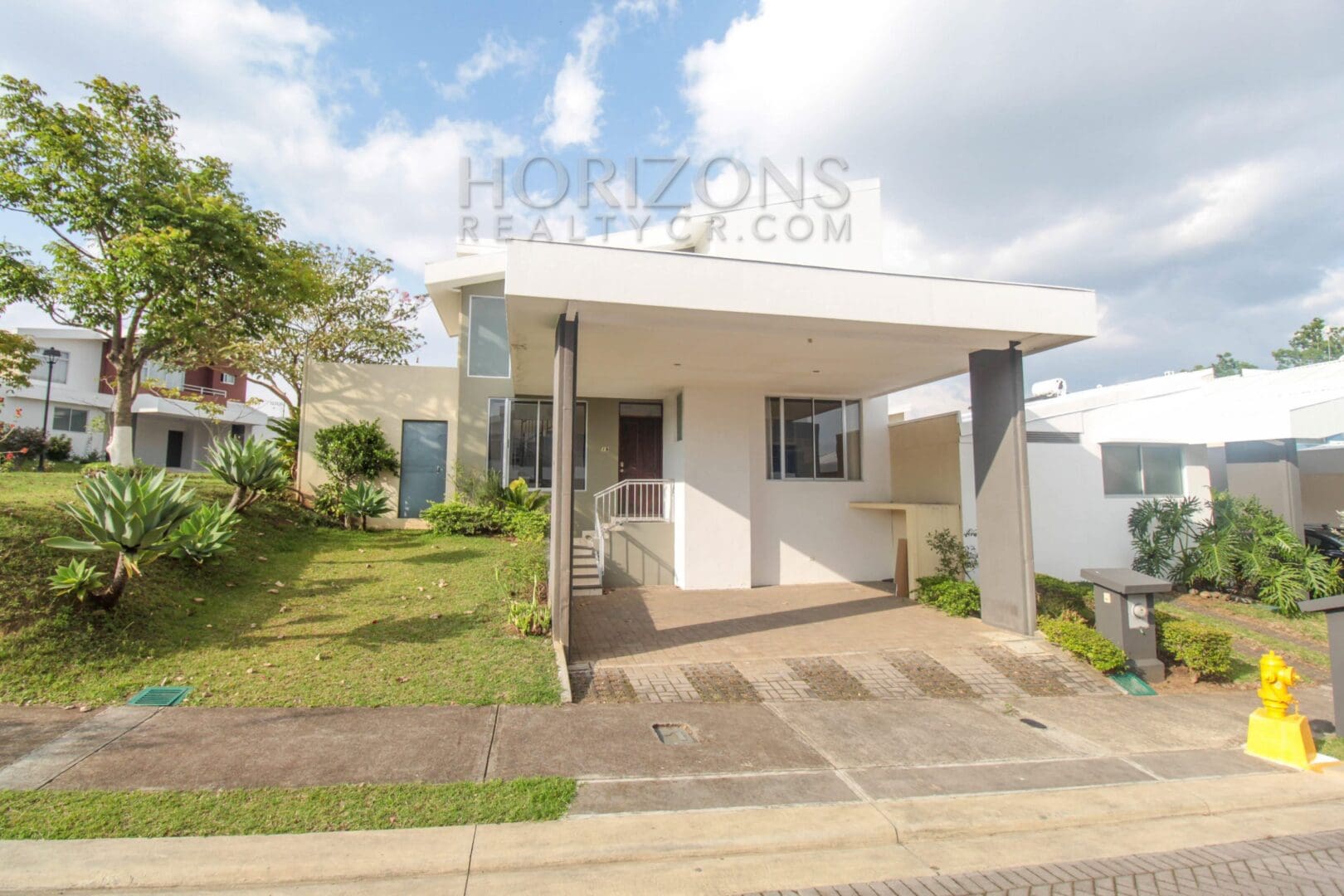 VENTA DE CASA SABANILLA CONDOMINIO 4 HABITACIONES noj547