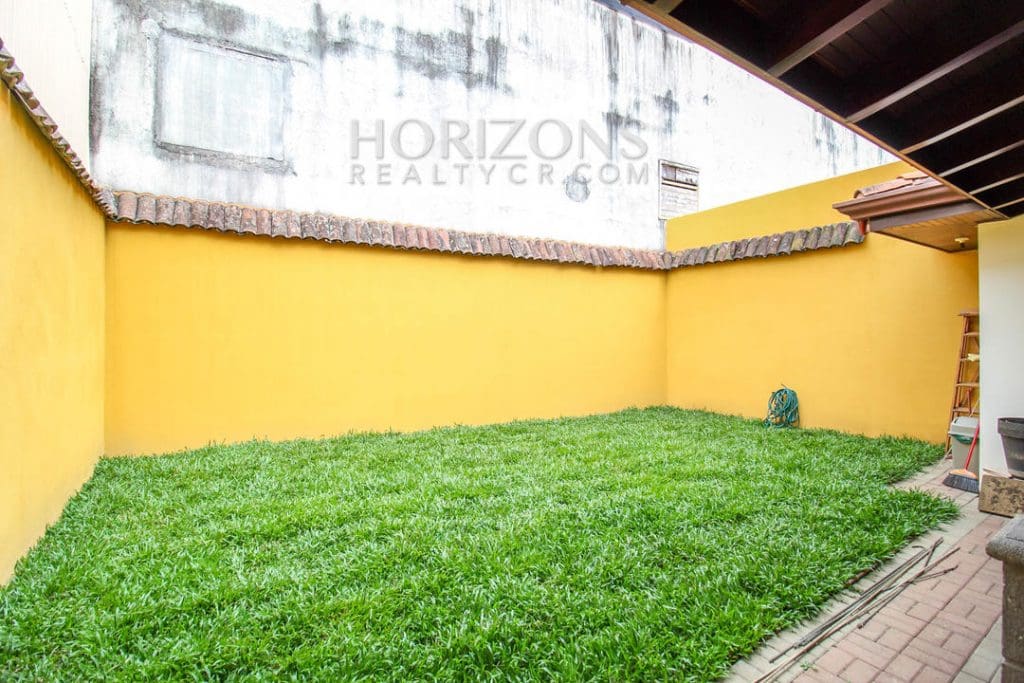 ALQUILER CASA CONDOMINIO EN TIBAS PATIO noj639