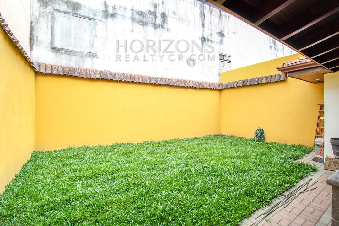 ALQUILER CASA CONDOMINIO EN TIBAS PATIO noj639