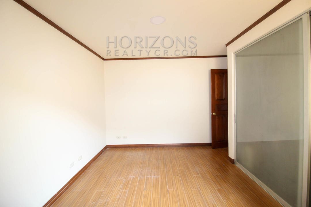 ALQUILER CASA CONDOMINIO EN TIBAS PATIO noj639