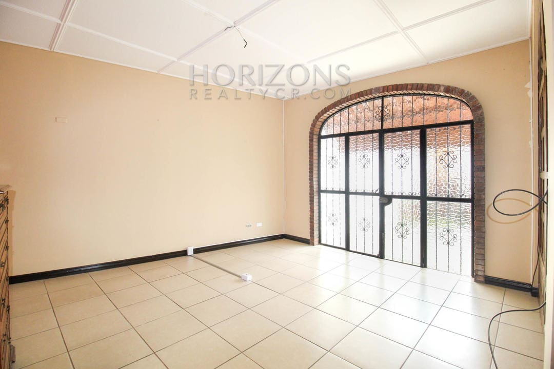 ALQUILER CASA USO DE OFICINA SAN PEDRO 7 APOSENTOS noj639