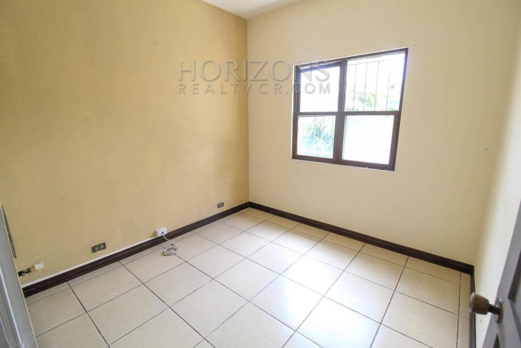 ALQUILER CASA USO DE OFICINA SAN PEDRO 7 APOSENTOS noj639