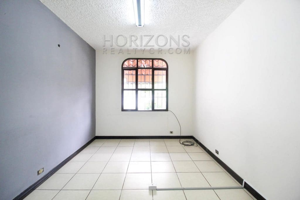 ALQUILER CASA USO DE OFICINA SAN PEDRO 7 APOSENTOS noj639