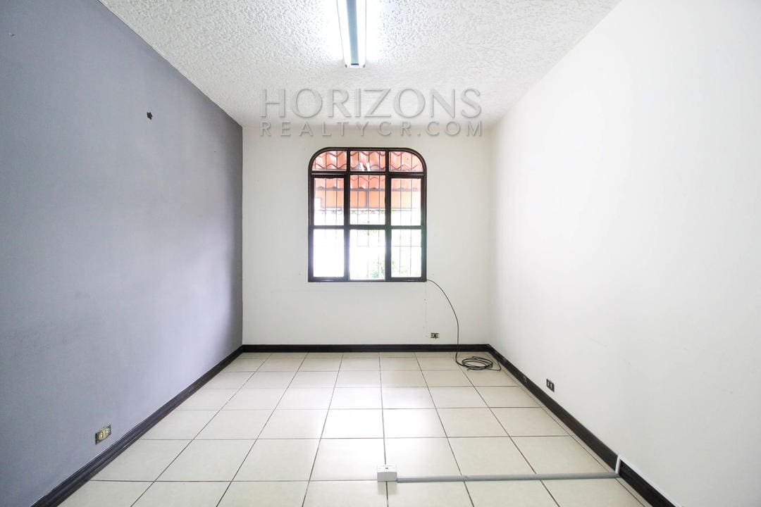 ALQUILER CASA USO DE OFICINA SAN PEDRO 7 APOSENTOS noj639