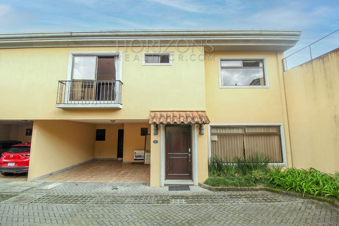 Se Alquila Casa en San Pedro 3 Habitaciones, 350 Metros de la U Fidelitas noj644