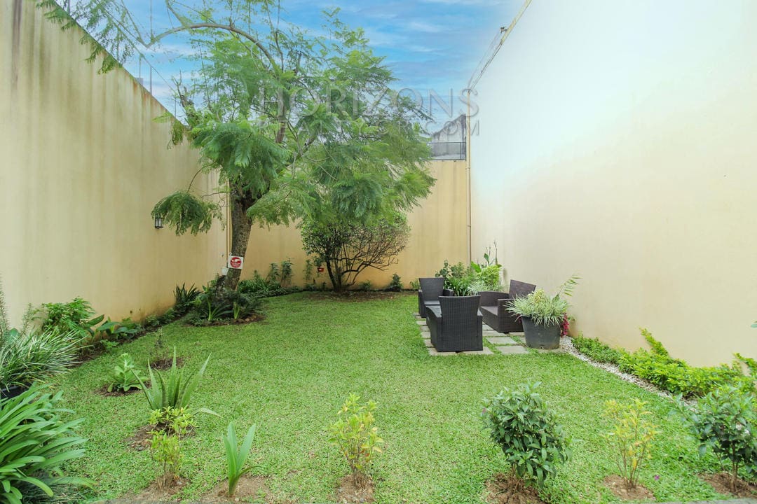 Se Alquila Casa en San Pedro 3 Habitaciones, 350 Metros de la U Fidelitas noj644