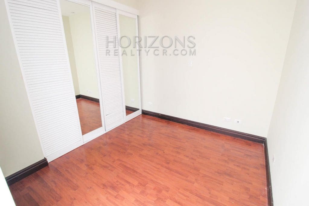 Se Alquila Casa en San Pedro 3 Habitaciones, 350 Metros de la U Fidelitas noj644
