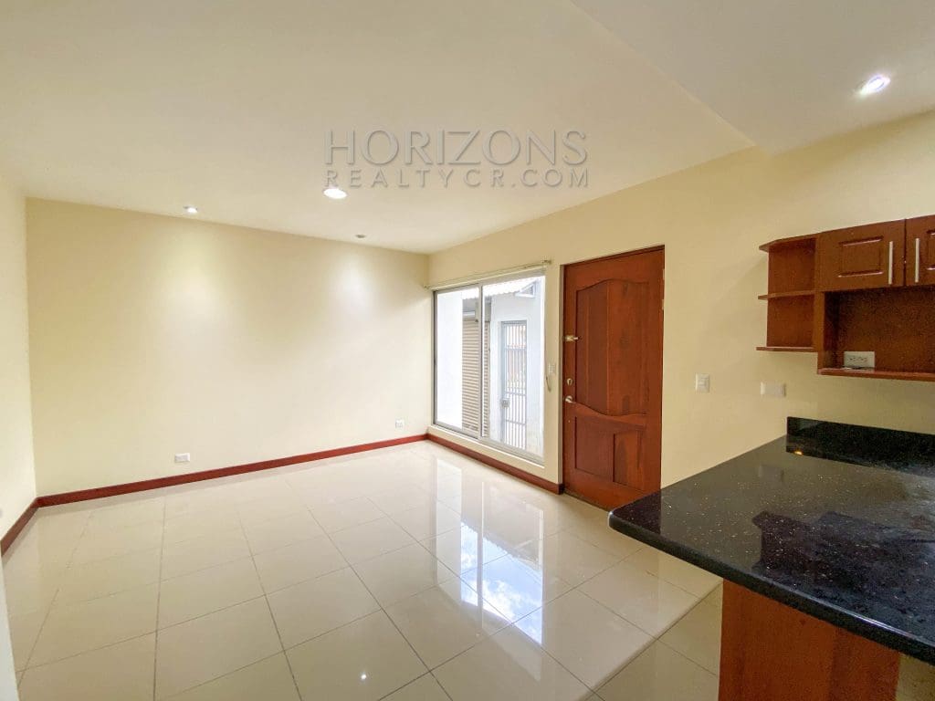 SE ALQUILA APARTAMENTO 2 PARQUEOS 2 HABITACIONES 2 BAÑOS PATIO NJA940