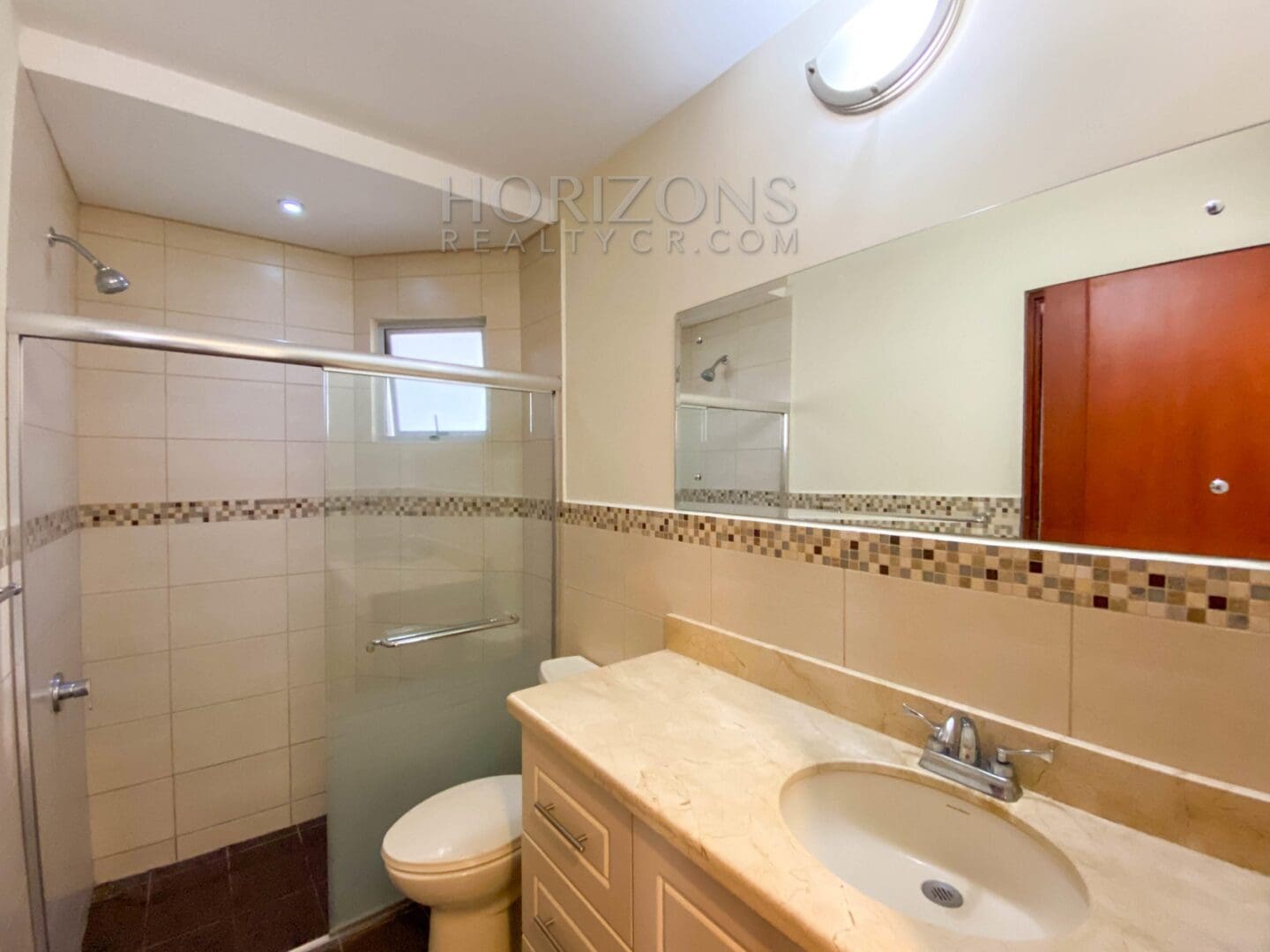 SE ALQUILA APARTAMENTO 2 PARQUEOS 2 HABITACIONES 2 BAÑOS PATIO NJA940