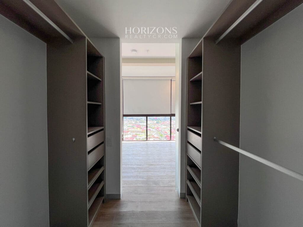 ¡En Venta! Impresionante Apartamento en Piso 19 Con Vistas Panorámicas y acabados de lujo nja1104