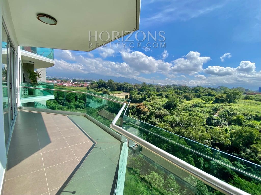 Se Alquila Apartamento en Torre Paradisus, Rohrmoser 3 Habitaciones y Vista a la Naturaleza nja950