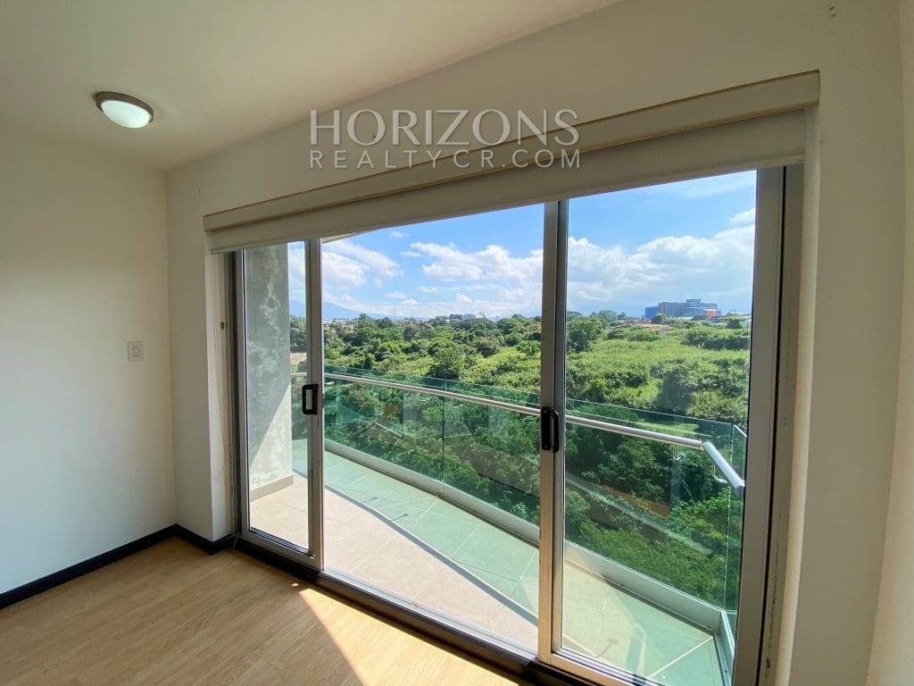 Se Alquila Apartamento en Torre Paradisus, Rohrmoser 3 Habitaciones y Vista a la Naturaleza nja950