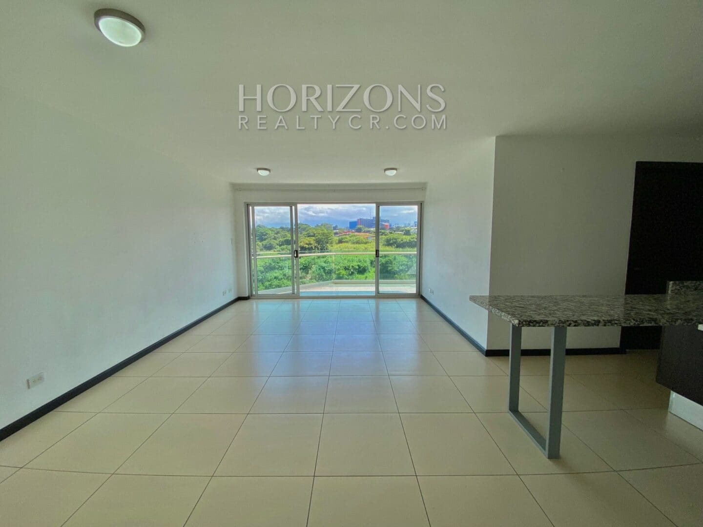 Se Alquila Apartamento en Torre Paradisus, Rohrmoser 3 Habitaciones y Vista a la Naturaleza nja950