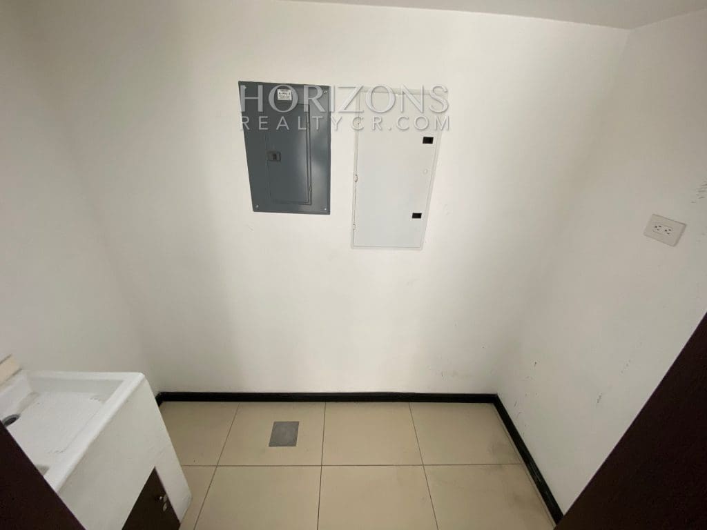 Se Alquila Apartamento en Torre Paradisus, Rohrmoser 3 Habitaciones y Vista a la Naturaleza nja950