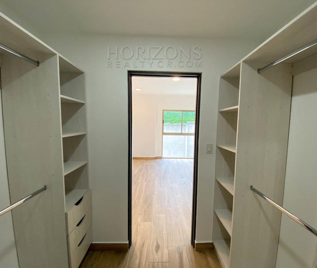 Se Alquila Amplio y Moderno Apartamento en Rohrmoser 2 Habitaciones nja952