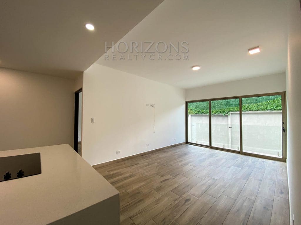 Se Alquila Amplio y Moderno Apartamento en Rohrmoser 2 Habitaciones nja952