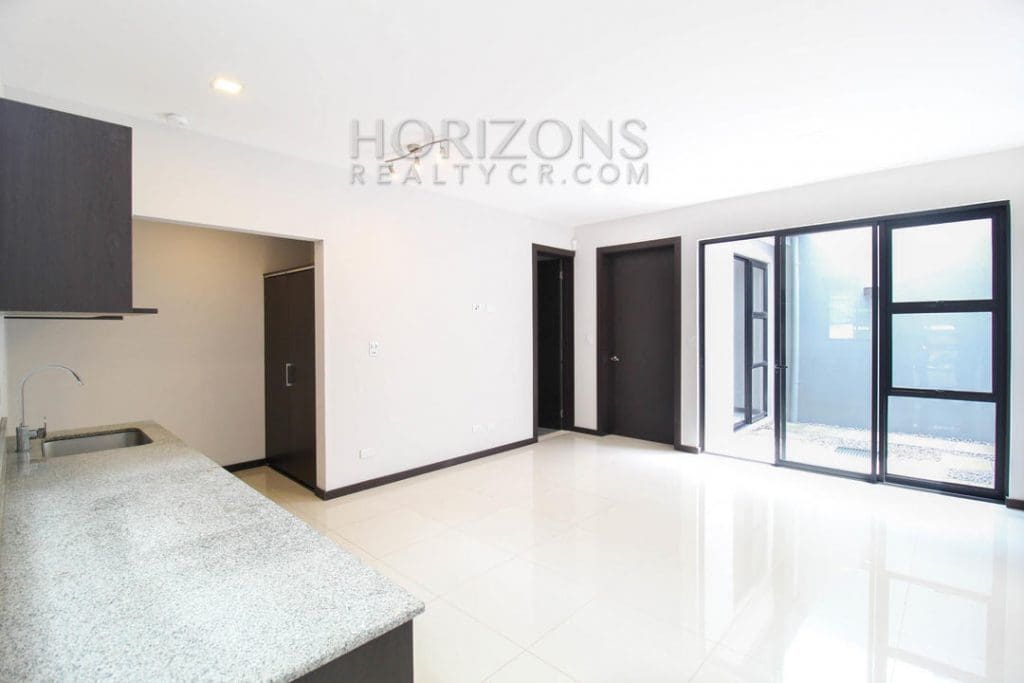 Se Alquila Casa En Curridabat 2 Habitaciones, Plaza Del Sol  Noj654