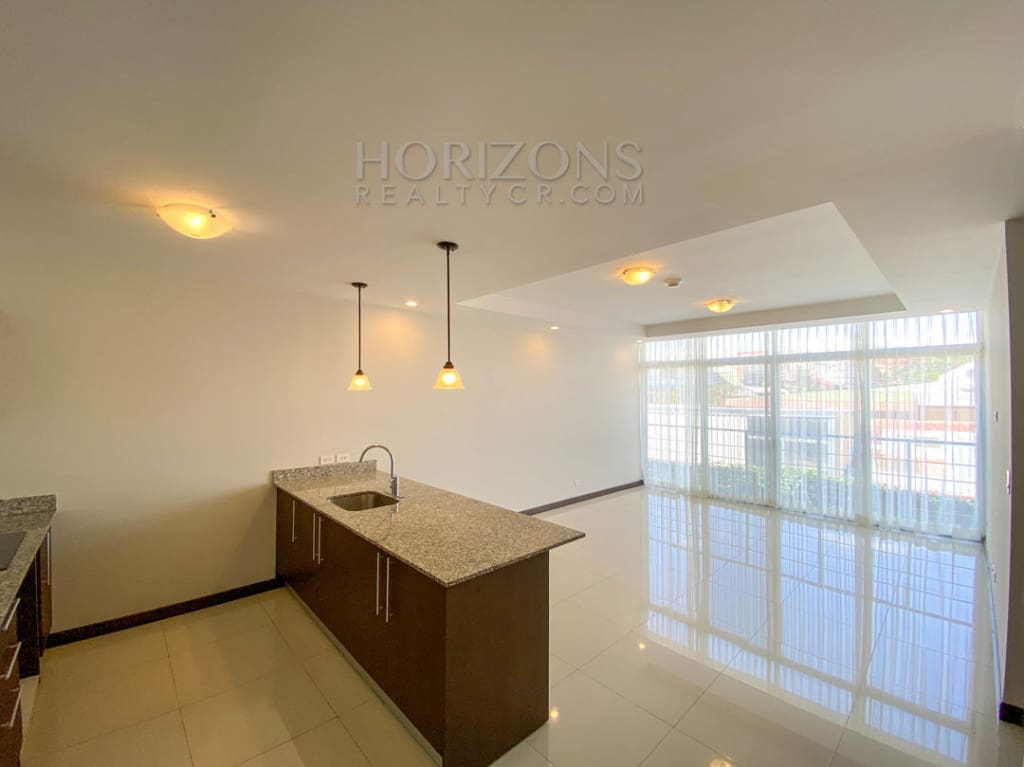 Se Alquila Apartamento Amplio Contemporaneo A 1.7Km De Rotonda Banderas Nja909