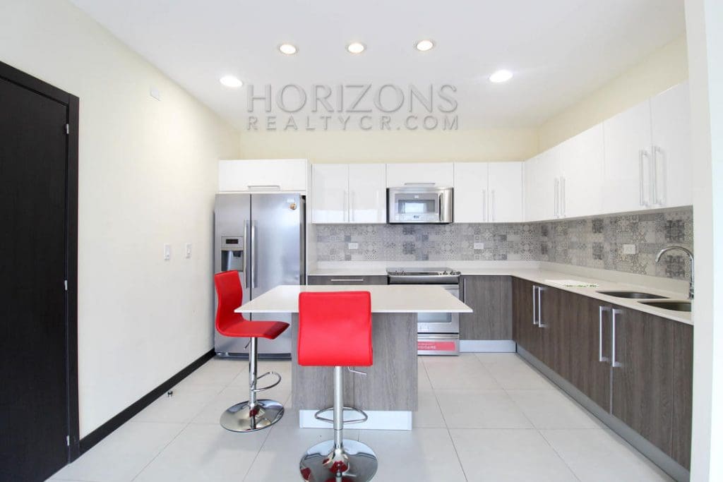 Se Alquila Apartamento con Patio en Curridabat 2 Habitaciones + Linea Blanca noj686