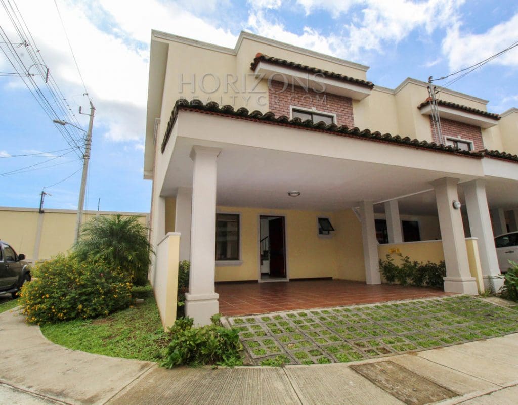 Se Alquila Casa En Condominio En Curridabat Con Gimnasio Y Piscina Nja715