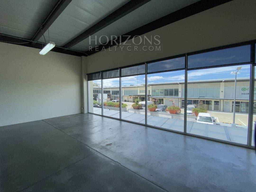 SE ALQUILA OFICINA CORPORATIVA  115m2  EN ALAJUELA njr08