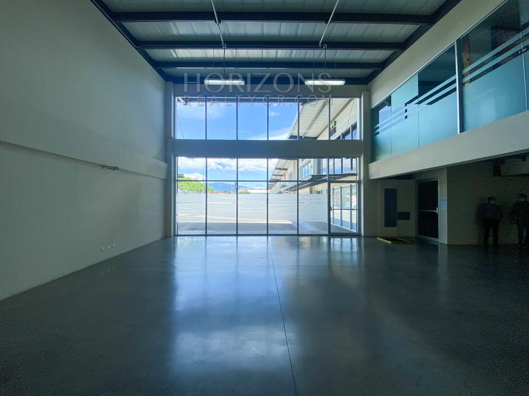 SE ALQUILA OFICINA CORPORATIVA  510 m2  EN ALAJUELA njr09
