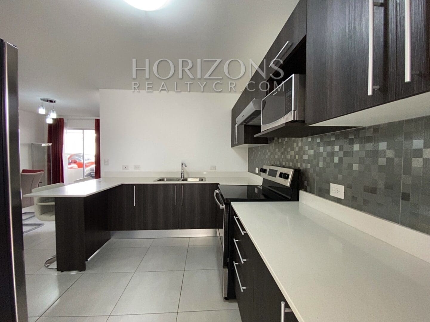 SE VENDE CASA EN CONDOMINIO VIBRE CURRIDABATMODERNA nja959